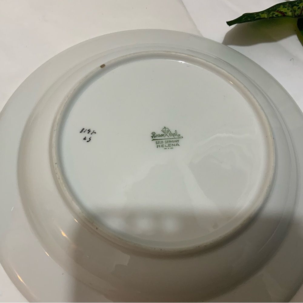Set of 2 Salad Plates 9” Rosenthal Helena Shape White w/ Gold Trim G15 - Picture 4 of 10